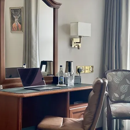 Corbett Court 3*
